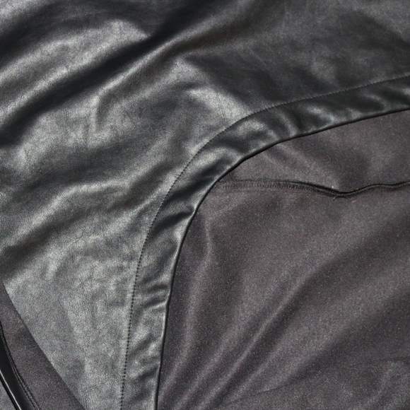 EXCELLENT CONDITION: PLEATHER ASYMMETRICAL SKIRT - Picture 3 of 4